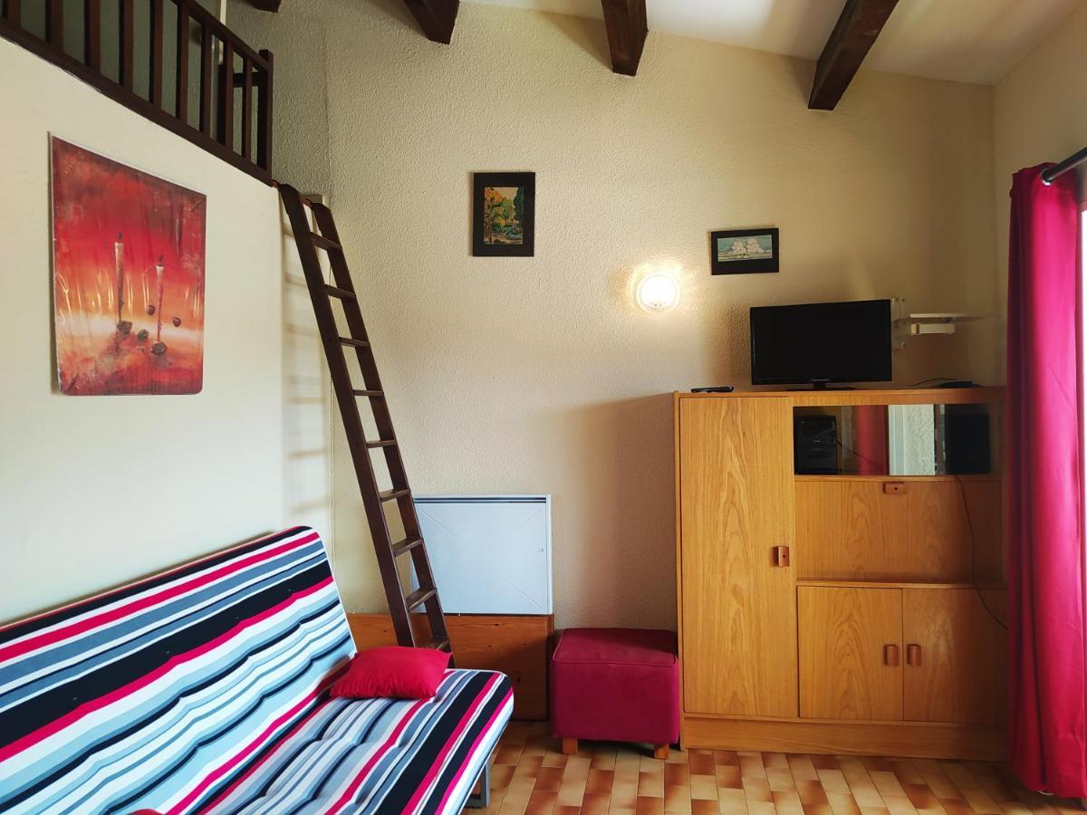 T2 Avec Piscine Apartment